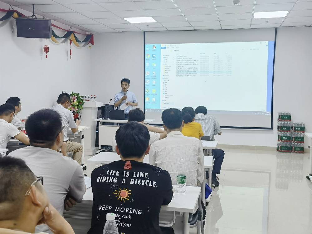 半岛平台在线登入-半岛(中国)药业技术交流会 (3) - 副本.jpg